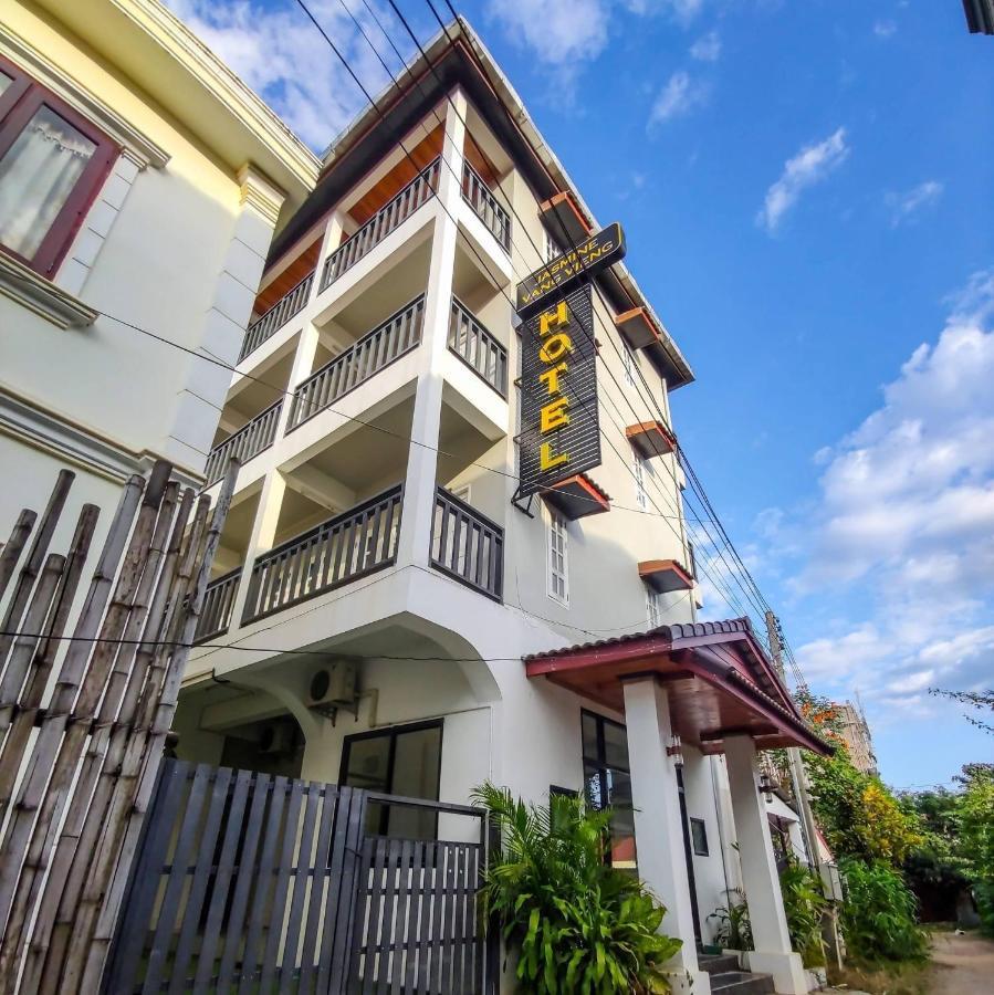 Jasmine Vangvieng Hotel Vang Vieng Eksteriør billede