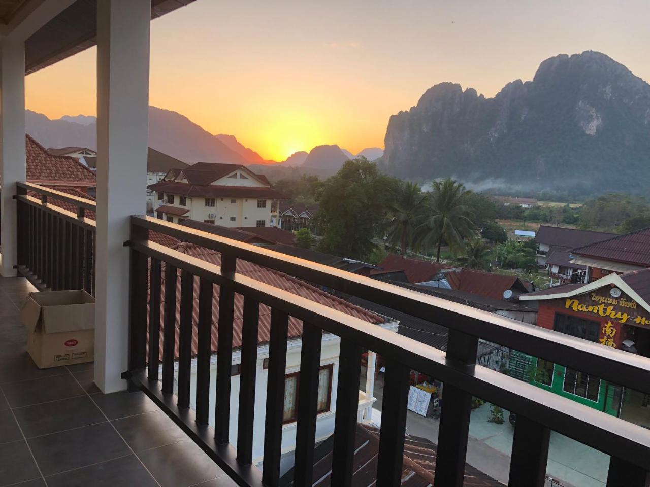 Jasmine Vangvieng Hotel Vang Vieng Eksteriør billede